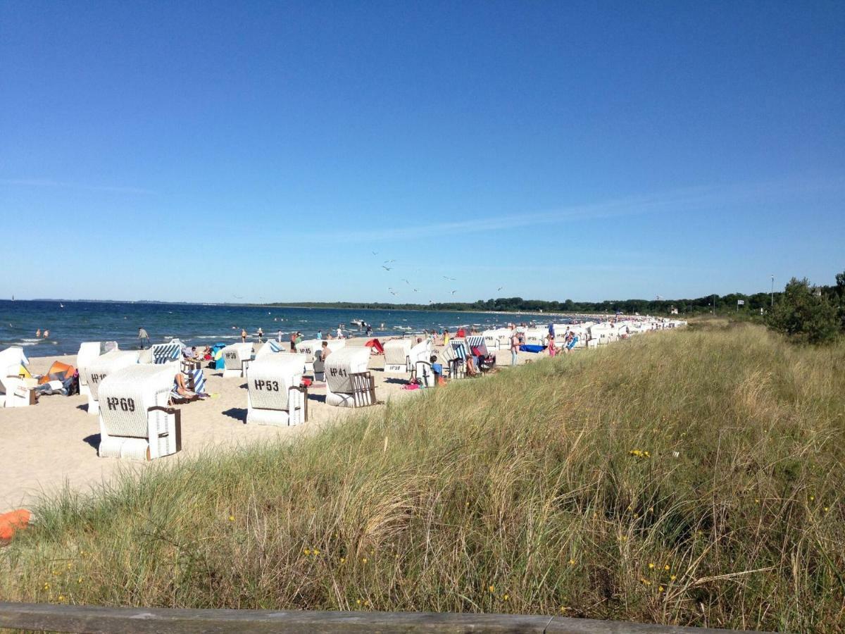 Lovely Bungalow Near Sea In Elmenhorst Kalkhorst Екстериор снимка